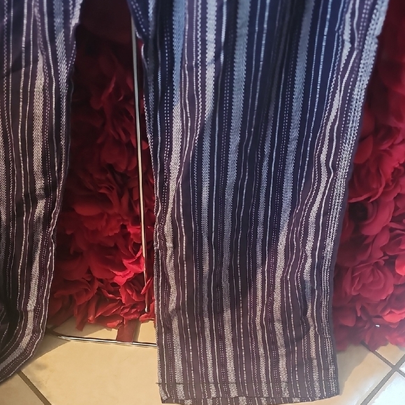 SO NWT Women's Blue and White Pants with Relaxed Fit Size Large - Picture 3 of 10